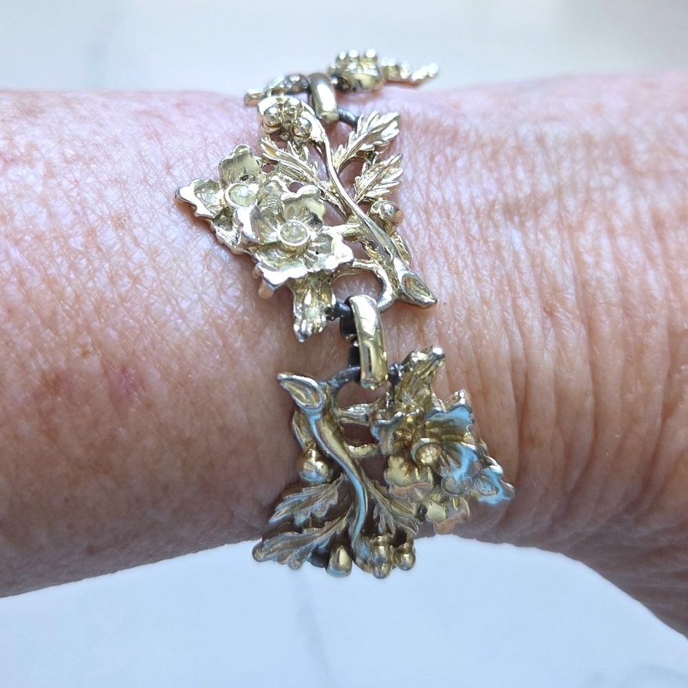 VTG Amerique Gold Tone Floral Botanical Rhinestone MCM Link Bracelet 7in‎